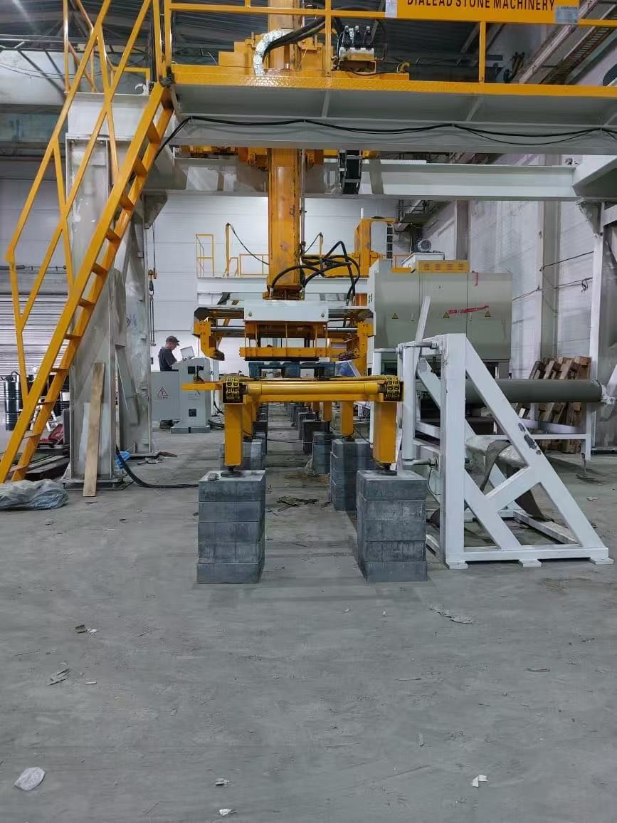 ultimo caso aziendale circa Linea di lucidatura automatica con robot a Lipetsk