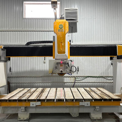 Tagliatrice di pietra CNC a 5 assi precisa per sculture e facciate in pietra complesse